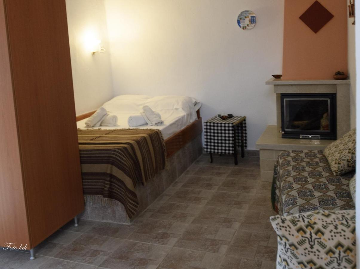 Drosostalida Villa Ano Simi Eksteriør bilde